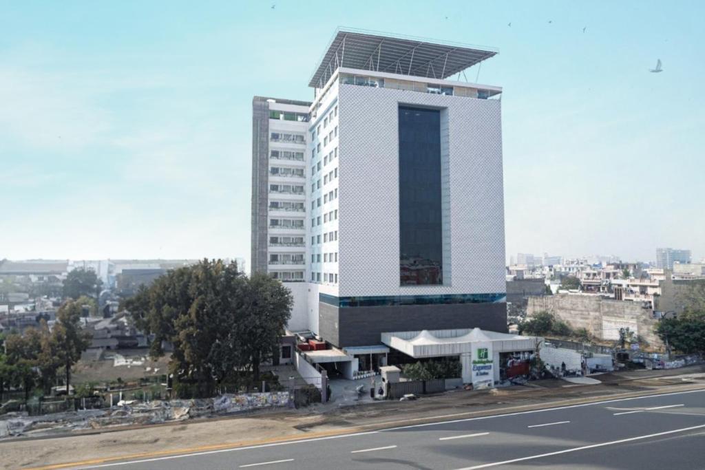 Holiday Inn Jaipur Gopalpura